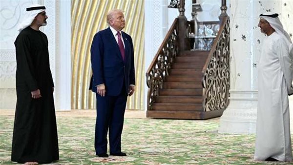 ترامب داخل المسجد