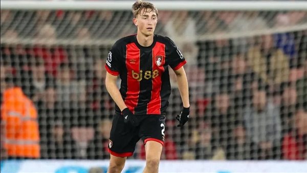 دين هويسن مدافع فريق