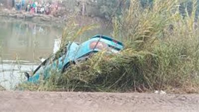 الملاكي نزل في الترعة.. العناية الإلهية تنقذ 4 أشخاص من الموت المحقق في سوهاج