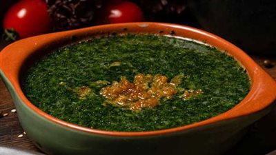 طريقة عمل الملوخية الخضراء.. خطوة هامة عند شرائها لتحصلي على طعم لذيذ