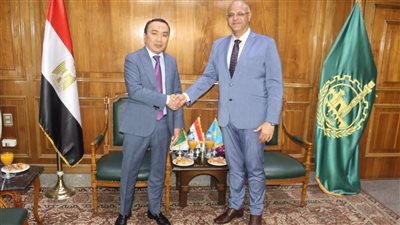 محافظ القليوبية يستقبل سفير كازاخستان لبحث آفاق التعاون وتوأمة المدن