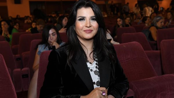 منى الشاذلي 