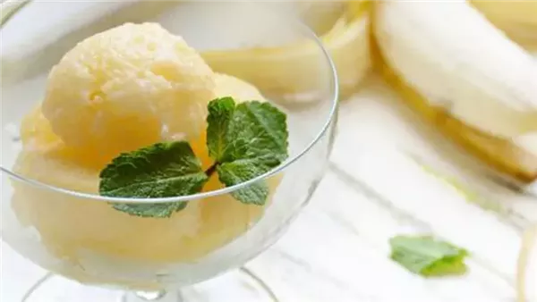 طريقة عمل الآيس كريم