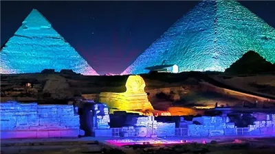 غدًا.. الصوت والضوء: عروض تجريبية جديدة بالأهرامات بتقنيات الواقع الافتراضي