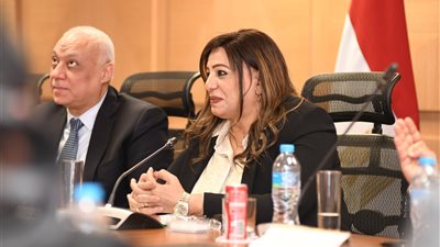  السياحة تناقش مع السعودية تطوير منظومة المدفوعات الرقمية المتعلقة بخدمات الحج والعمرة| صور 