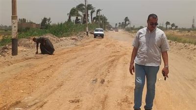 تلبية لمطالب المواطنين.. تمهيد الطرق بمجلس قروي الصفيحة والقاضي بسوهاج