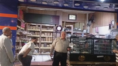 بعد شكاوي المواطنين.. رئيس حي مصر الجديدة: إزالة ورفع الإشغالات بشارع الحجاز| صور