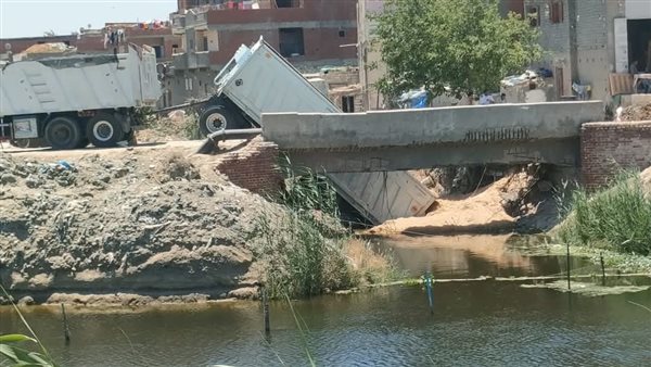 إنهيار جزئي لكوبري