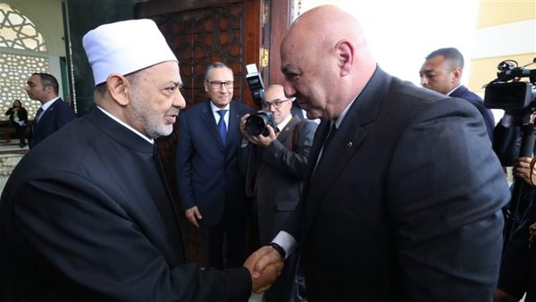 الرئيس اللبناني وشيخ