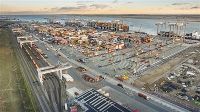 موانئ دبي العالمية تستثمر 2.5 مليار دولار في البنية التحتية اللوجستية خلال 2025