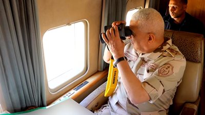  وزير الدفاع يشهد تنفيذ المرحلة الرئيسية لمشروع مراكز القيادة التعبوي للمنطقة الغربية العسكرية