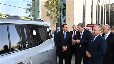 مدبولي يجتمع مع رئيس شركة جيتور لاستعراض خطة الشركة لتوطين صناعة السيارات