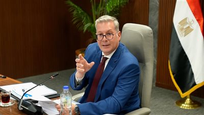 وزير البترول: منتجات قطاع البتروكيماويات تدخل في استخدامات حياتية وتغذي صناعات متنوعة 