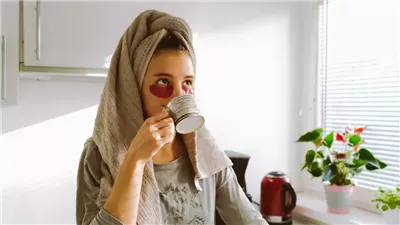 هل الأفضل الاستحمام صباحًا أم مساءً؟.. عالمة أحياء تكشف التوقيت الأمثل