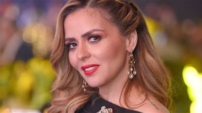 بتهمة سرقة تصميمات الحقائب.. الفنانة السويسرية تواصل اتهاماتها لـ مها الصغير: لن أترك حقي وسأقاضيها