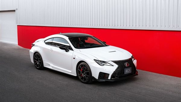 لكزس RC F Final Edition