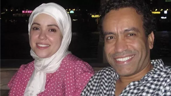 سامح حسين والمؤلفة