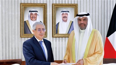 الرئيس السيسي يدعو أمير الكويت لحضور افتتاح المتحف المصري