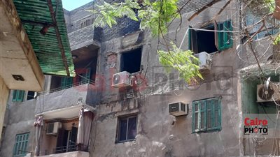 الحماية المدنية تسيطر على حريق بشقة سكنية في السيدة زينب| صور