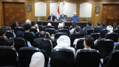 الأزهر يستقبل 150 شابا ضمن وفد منحة ناصر للقيادة الدولية للتعرف على جهوده الدعوية والإنسانية