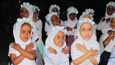 روضة الطفل المسلم بقرية توشكى في أسوان تنظم احتفالية لتكريم المتميزين وحفظة القرآن