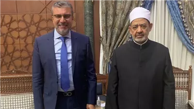 بعد إجرائه العملية.. شيخ الأزهر يجري اتصالًا بـ عمرو الليثي للاطمئنان عليه
