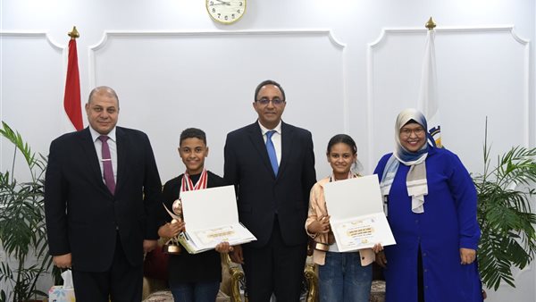 تكريم الفائزين بجائزة