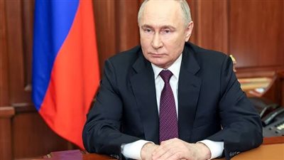 بوتين يوقع قانونا يسمح لمن لا يحملون الجنسية الروسية بالخدمة في الجيش