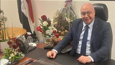 للمرة الثانية.. قرار جمهوري بمد خدمة رئيس جمارك مطار القاهرة الدولي لمدة عام