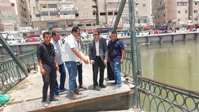 كلاكيت تاني مرة.. غلق كوبري كفر الدوار العائم بسبب هبوط بعض أجزائه