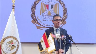 وزير التموين لـ القاهرة 24: علب لبن البودرة للأطفال لن تضاف على البطاقات التموينية