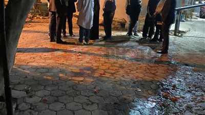 أسرة أحمد شريف الدجوي حفيد نوال الدجوي ينتظرون التصريح بدفنه أمام مشرحة زينهم