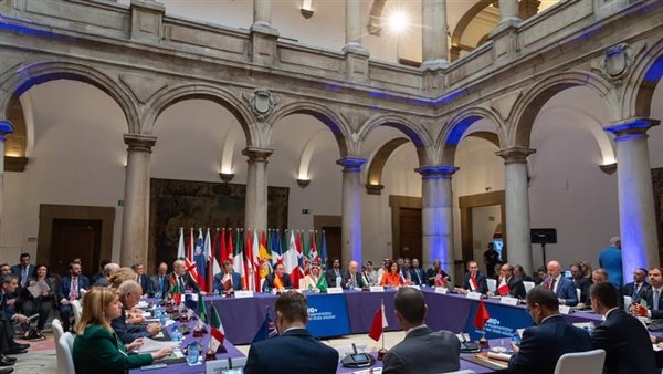 اجتماع اللجنة العربية