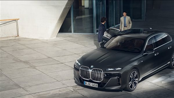 سيارة دبلوماسية -