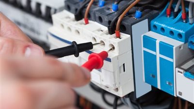 عقب انقطاعه لمدة 3 ساعات.. عودة الكهرباء لـ16 منطقة وقرية في كفر الشيخ 