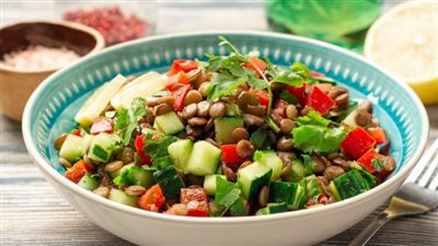 بصوص مختلف.. طريقة عمل سلطة عدس بالخضروات |مفيدة لأسرتك