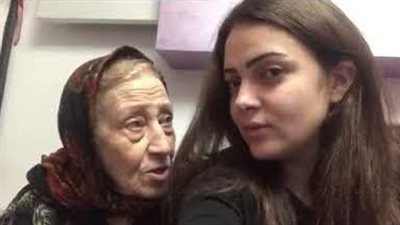 بعد وفاتها.. من هي تيتة نوال التي اشتهرت بعفويتها على السوشيال ميديا؟