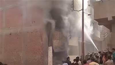 السيطرة على حريق شقة سكنية بمدينة سيدي سالم في كفر الشيخ.. وإصابة 3 أشخاص بحالات اختناق