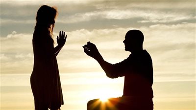 ممثلة ومساعد مخرج.. قصة حب جديدة في الوسط الفني وإعلان الارتباط قريبًا