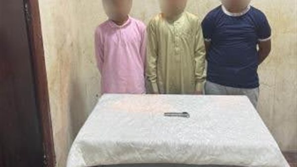 المتهمين والسلاح