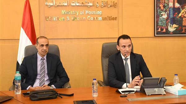 خلال الاجتماع 