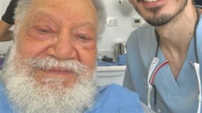 حقيقة تعرض يحيى الفخراني لأزمة صحية بعد ظهوره الأخير داخل عيادة خاصة 