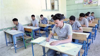 طلاب الدبلومات الفنية بكفر الشيخ يستأنفون امتحاناتهم اليوم بعد إجازة عيد الأضحى