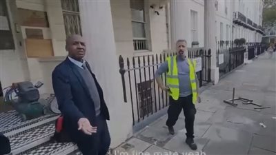 الشرطة البريطانية تستدعي مواطنا لتصويره مبنى القنصلية المصرية في لندن