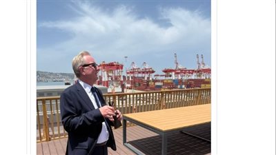 جدل بريطاني| مبعوث التجارة يصل إسرائيل رغم إعلان الخارجية البريطانية تقييد التعاون التجاري مع الاحتلال بسبب غزة 