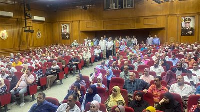 تعليم الجيزة تشدد: تمزيق البوكليت أو العبث به يعرض طالب الشهادة الإعدادية لإلغاء الامتحان