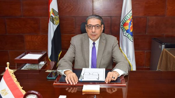 عادل عتلم وكيل وزارة