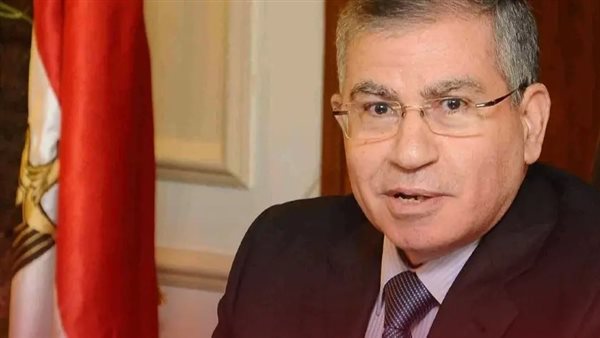  وزير التموين والتجارة