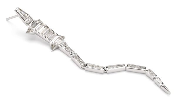 قرط على هيئة تمساح