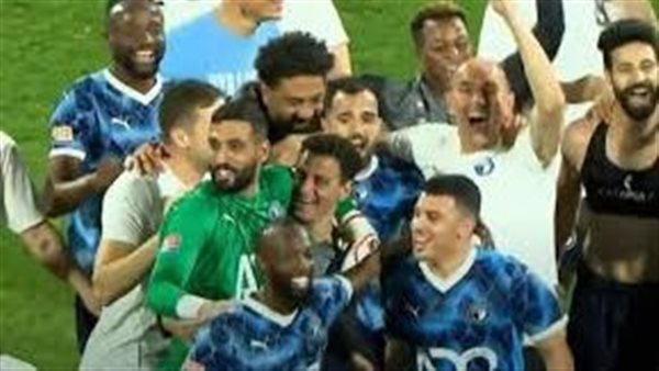 احتفال بيراميدز